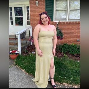 Sparkly gold prom dress. Worn once. Great condition ✨